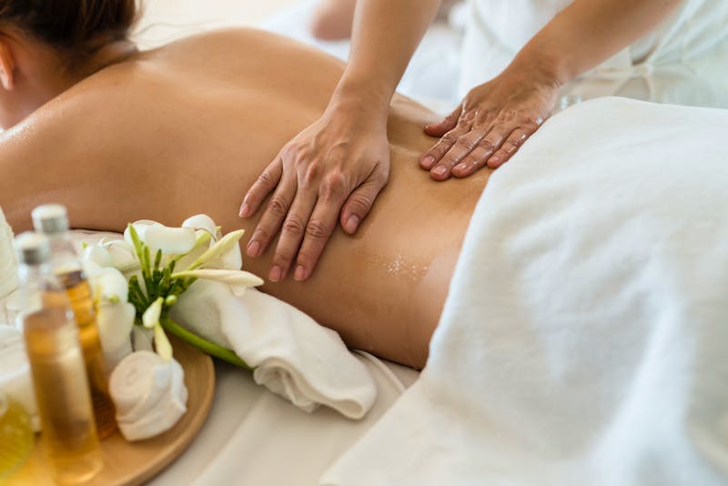 Rückenmassage - Wellness - ©©xreflex - stock.adobe.com