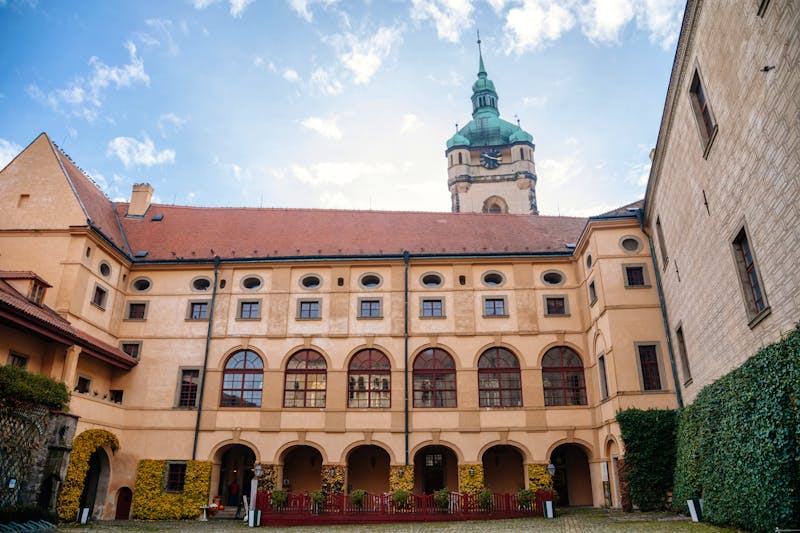 Schloss Melnik - Innenhof - ©AnnaRudnitskaya - stock.adobe.com