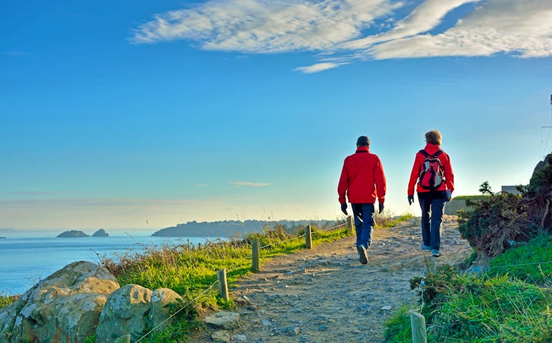 Wanderung zur Landzunge Pointe du Grouin in der Bretagne - ©aquaphoto - stock.adobe.com