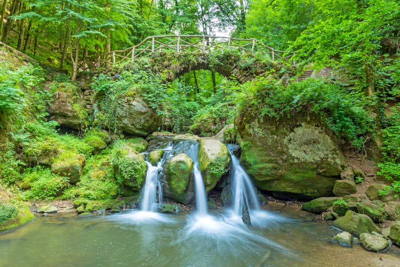 Wanderung im Müllerthal in Luxemburg - ©@Carlos Tourinho - Adobe Stock