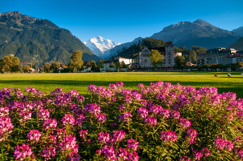 Interlaken im Berner Oberland - ©PixHound - stock.adobe.com