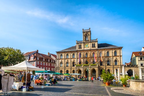 Weimar - Rathaus, Marktplatz  &ndash; &copy; Sina Ettmer - stock.adobe.com