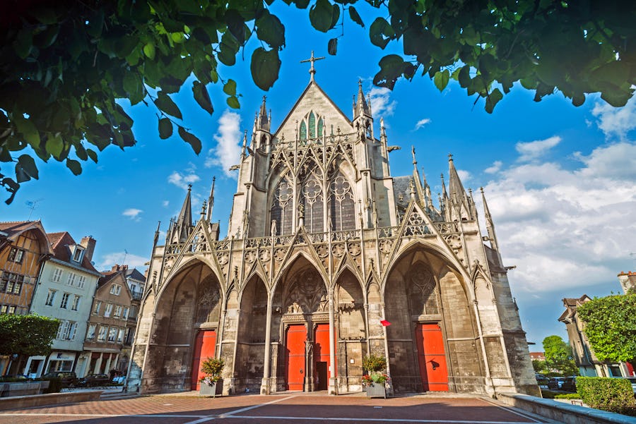 Gotische Kathedrale in Troyes – © ivoha - stock.adobe.com