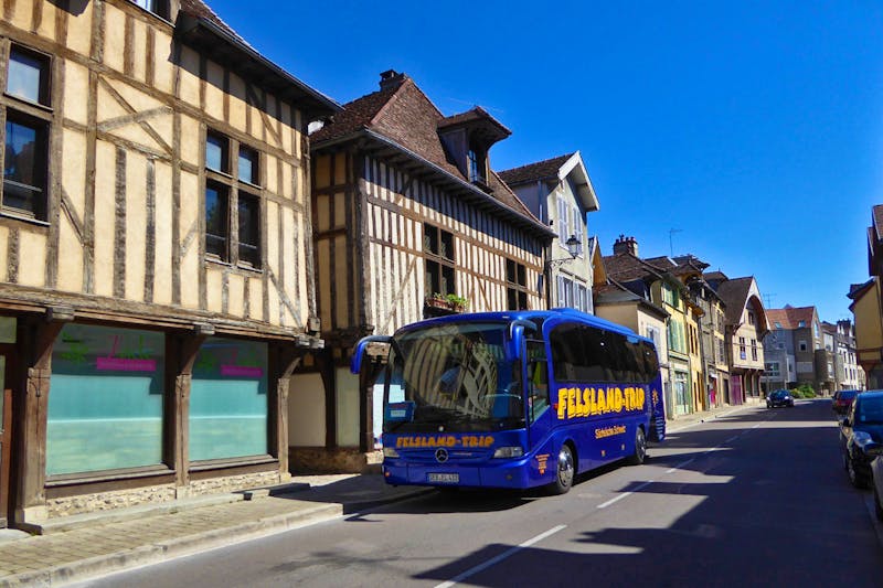 Unser Reisebus in Troyes - Frankreich - ©Eberhardt TRAVEL - Gabriele Sauer