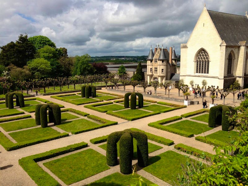 Schloss Angers - Schlosskapelle und Garten - ©Eberhardt TRAVEL - Birgit Janosch