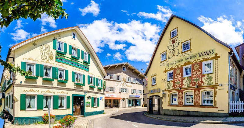 Historische Häuser in Sonthofen im Allgäu - ©Ralph Hoppe / www.FooTToo.de - Adobe Stock
