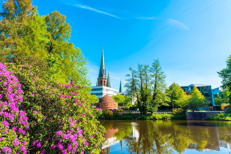 Oldenburg in Niedersachsen - Blick auf die St.-Lamberti-Kirche - ©©ggfoto - stock.adobe.com