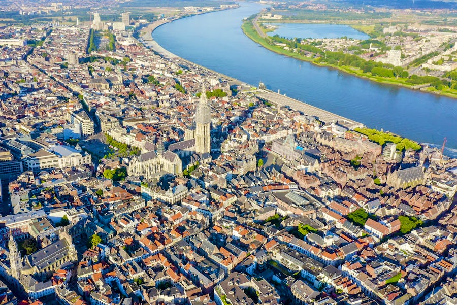 Blick auf Antwerpen in Belgien – © ©nikitamaykov - stock.adobe.com
