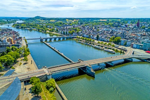 Maastricht am Fluss Maas &ndash; &copy; ©mikemols - stock.adobe.com