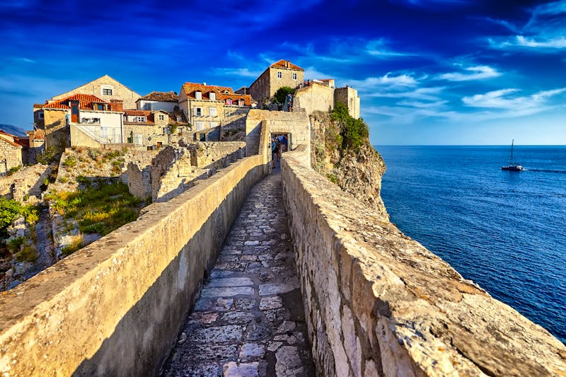 Dubrovnik - Spaziergang auf der Stadtmauer - ©igorp1976 - stock.adobe.com