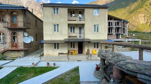 Georgien, Kazbek, Gästehaus Diana – © Vizarm Travel GmbH