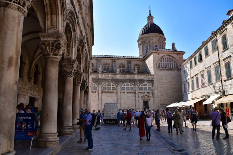 Blick vom Rektorenpalast zur Kathedrale in Dubrovnik - Kroatien - ©Konrad Füssel