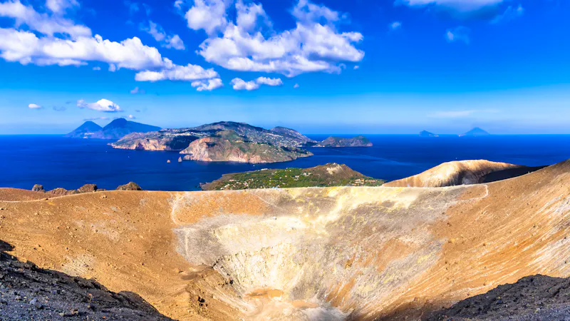 Blick von Vulcano über den Krater auf die anderen Liparischen Inseln - &copy;tiborscholz - stock.adobe.com