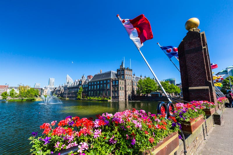 Blick über den Hofvijver See im Zentrum von Den Haag - Niederlande - ©oscity - stock.adobe.com