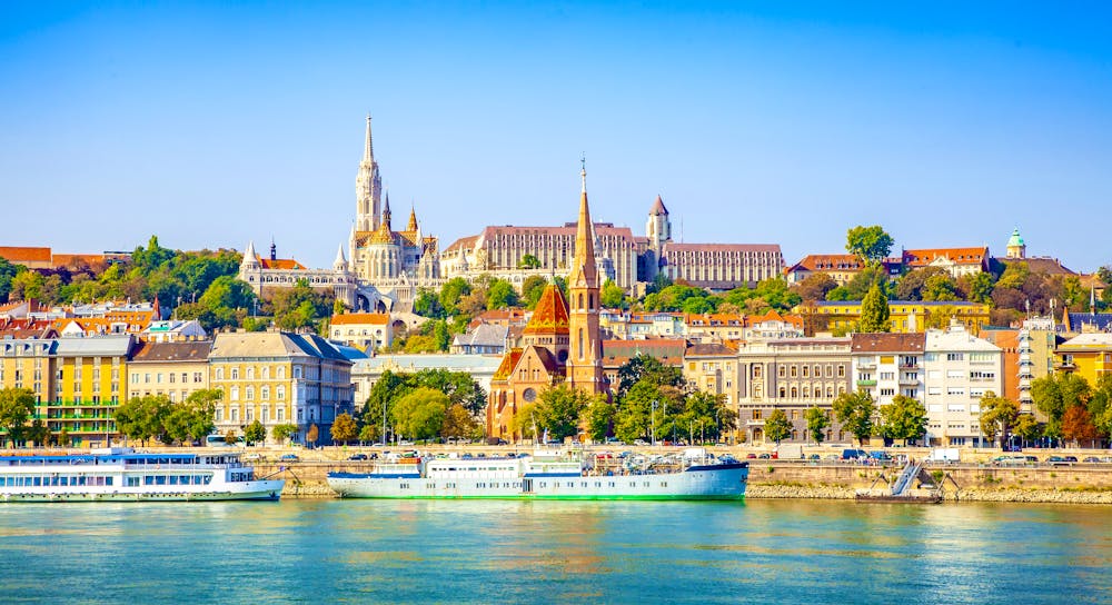 Budapest mit Schloss und Donau - Ungarn &ndash; &copy; Arcady - stock.adobe.com