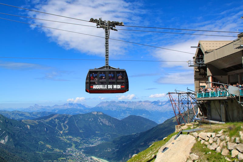 Seilbahn zum Berg Aiguille du Lidi, Nachbarberg des Mont Blanc - Frankreich - ©emilie - stock.adobe.com