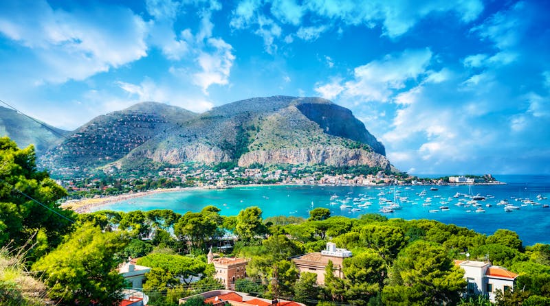 Golf von Mondello und der Monte Pellegrino - ©Balate Dorin - stock.adobe.com