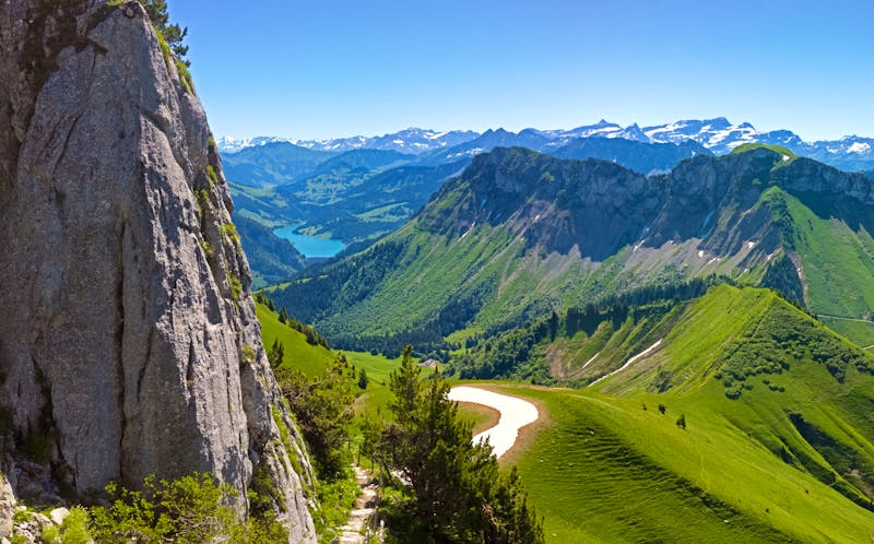 Wanderung auf dem Rochers de Naye am Genfer See - ©©neil - stock.adobe.com
