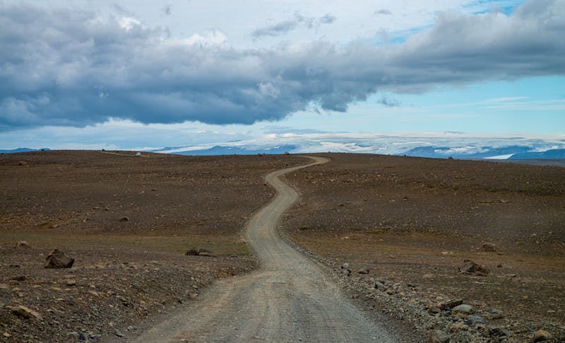 Straße zwischen den Gletschern Langjökull und Hofsjökull - ©Christian Faludi - stock.adobe.com