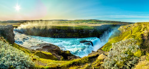 Der gewaltige Gullfoss-Wasserfall &ndash; &copy; Marcin Krzyzak - stock.adobe.com