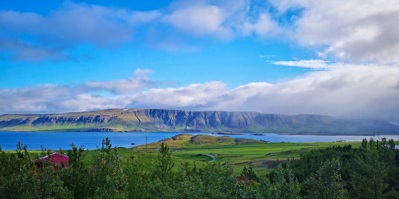 Island - am Fjord Hvalfjördur - ©Lawiesen - stock.adobe.com