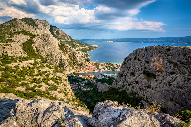 Cetina Flussmündung bei Omis in Dalmatien - ©©am13photo - stock.adobe.com