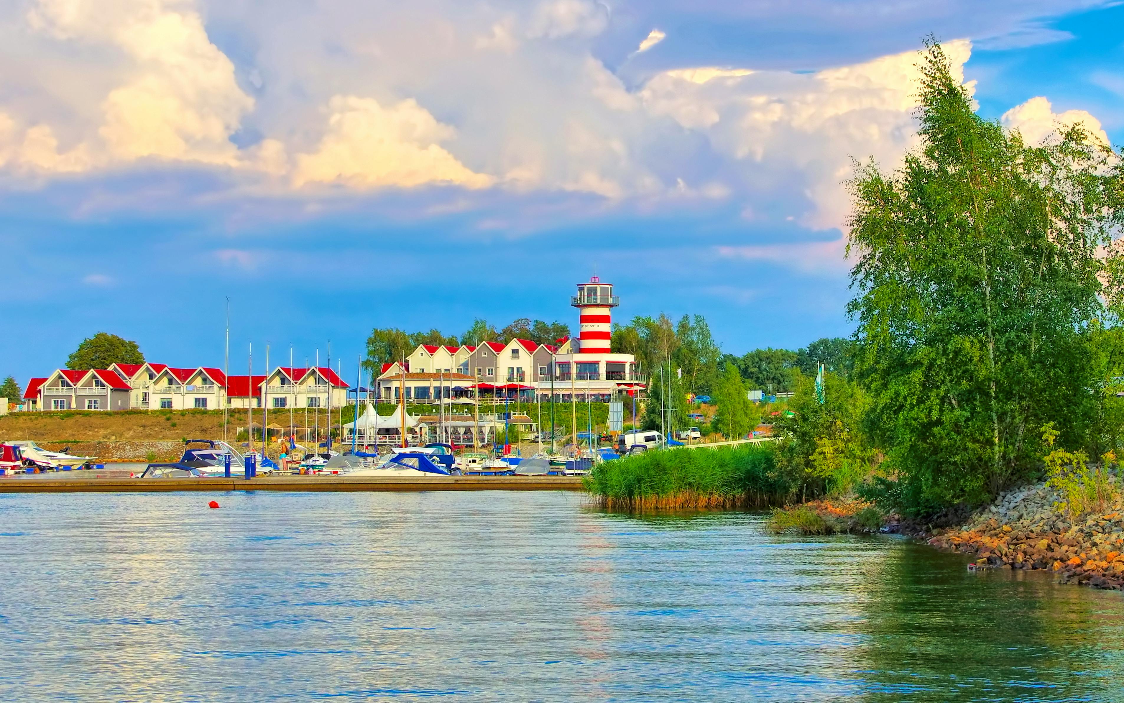 Geierswalde Leuchtturm im Lausitzer Seenland – © LianeM - stock.adobe.com