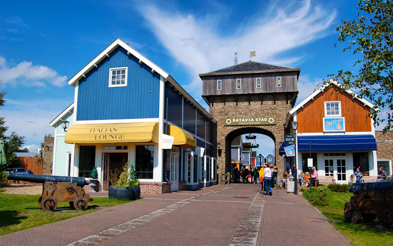 Lelystadt - Eingang in Bataviastad - &copy;Markus Gössing - stock.adobe.com