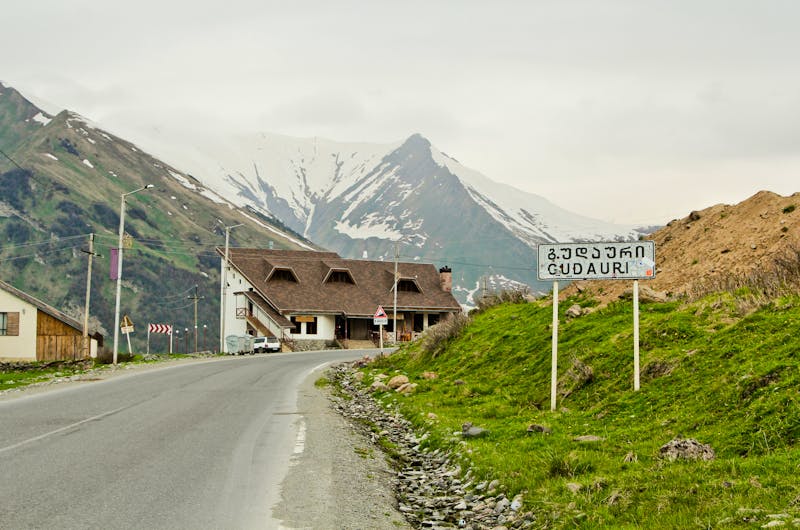 Georgien - Große Heerstraße in Gudauri - ©GreyBerry - stock.adobe.com