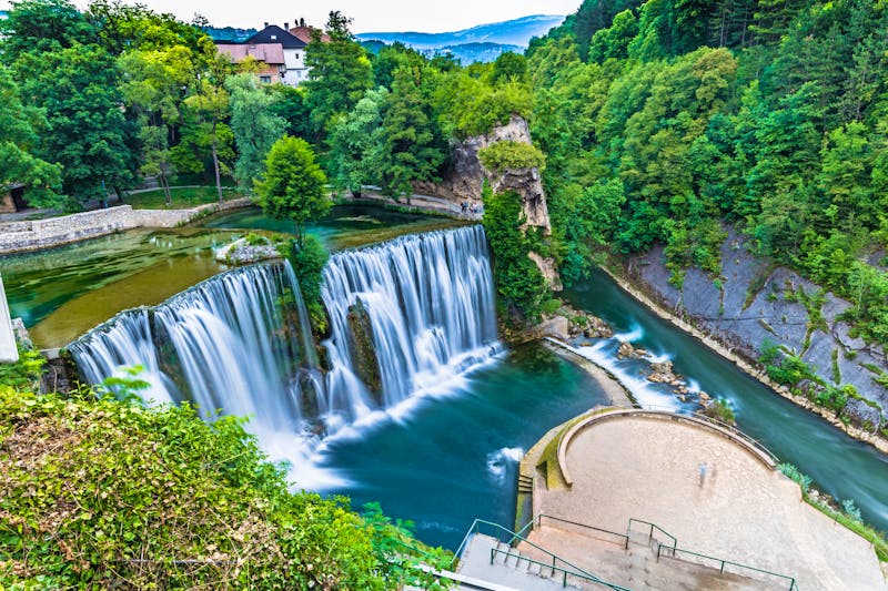 Wasserfall in Jajce - Bosnien-Herzegowina - ©RPBMedia - Adobe Stock