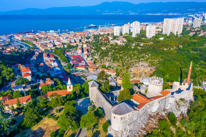 Blick auf Rijeka an der Kvarner Bucht in Kroatien - ©©dudlajzov - stock.adobe.com