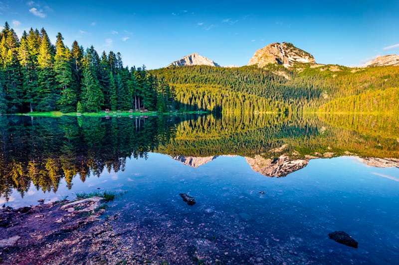 Schwarzer See im Durmitor Nationalpark in Montenegro - ©©Andrew Mayovskyy - stock.adobe.com