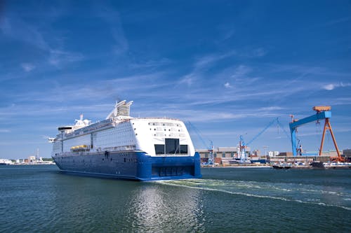 Im Kieler Hafen &ndash; &copy; crimson - stock.adobe.com