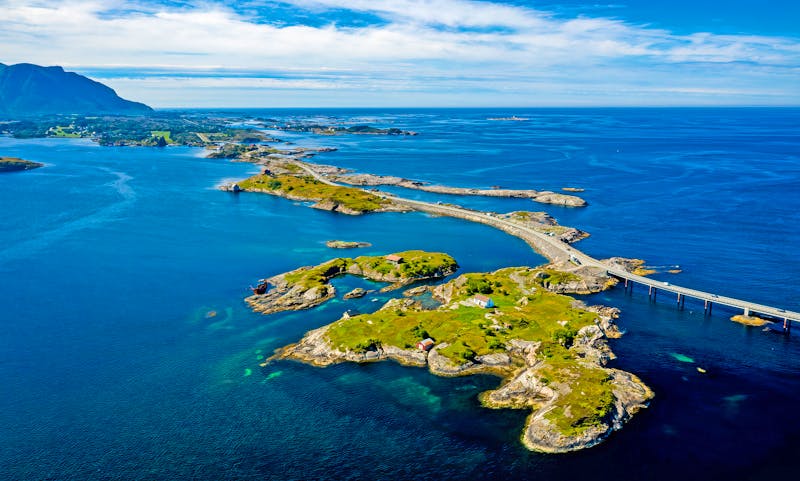 Atlantikstraße in Norwegen - ©BJÖRN H STUEDAL - Adobe Stock