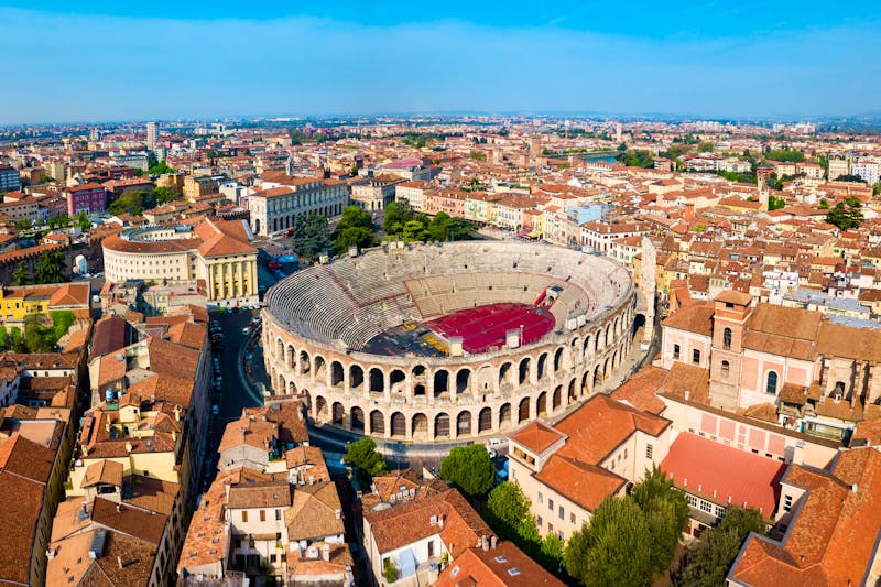 Verona - Panorama der Altstadt mit der Arena - ©saiko3p - stock.adobe.com