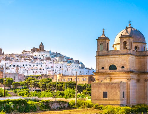 Ostuni - die weiße Stadt am Meer – © stevanzz - stock.adobe.com