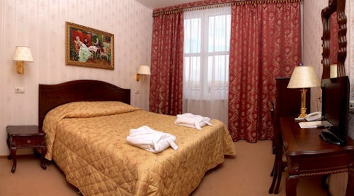 Russland, Uglitsch, Volzhskaya Riviera, Zimmerbeispiel – © Ratehawk