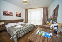 Zimmerbeispiel Doppelzimmer Meerblick Hotel Baltyk – © IdeaSpa
