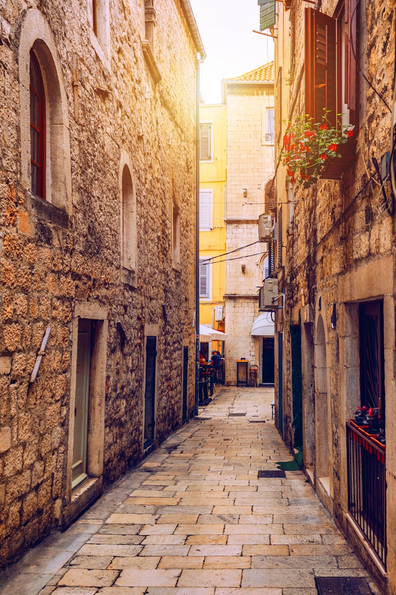 Gasse im historischen Stadtzentrum von Split  - ©©daliu - stock.adobe.com