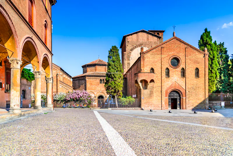 Bologna - Basilika Santo Stefano - &copy;cge2010 - stock.adobe.com