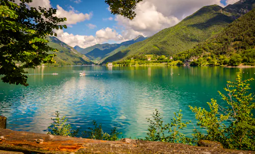 Ledro-See im Ledro-Tal im Trentino &ndash; &copy; ©lorenza62 - stock.adobe.com