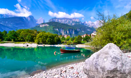 Molveno See im westlichen Trentino - Italien &ndash; &copy; ©EKH-Pictures - stock.adobe.com