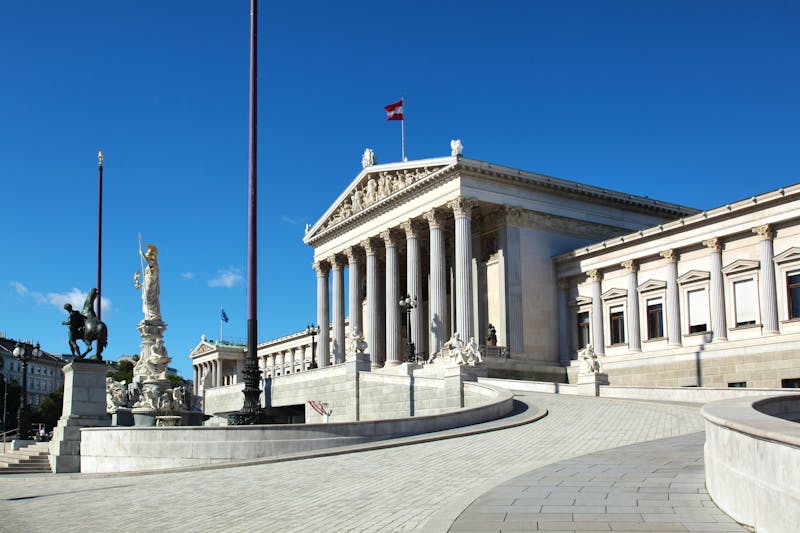 Wien - Parlament an der Ringstraße - ©bodot - stock.adobe.com