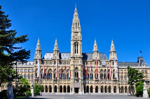 Wien - Rathaus &ndash; &copy; photo 5000 - stock.adobe.com