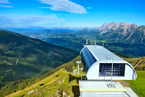 Blick vom Hauser Kaibling zum Dachstein &ndash; &copy; bikemp - stock.adobe.com