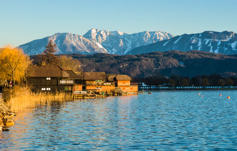 Wörthersee bei Klagenfurt und Karawanken Berge - &copy;©dannywilde - stock.adobe.com
