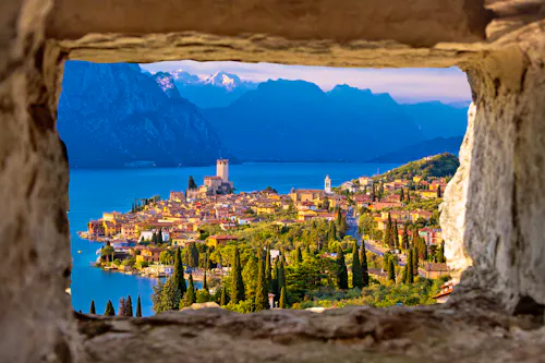 Malcesine und der Gardasee &ndash; &copy; xbrchx - stock.adobe.com