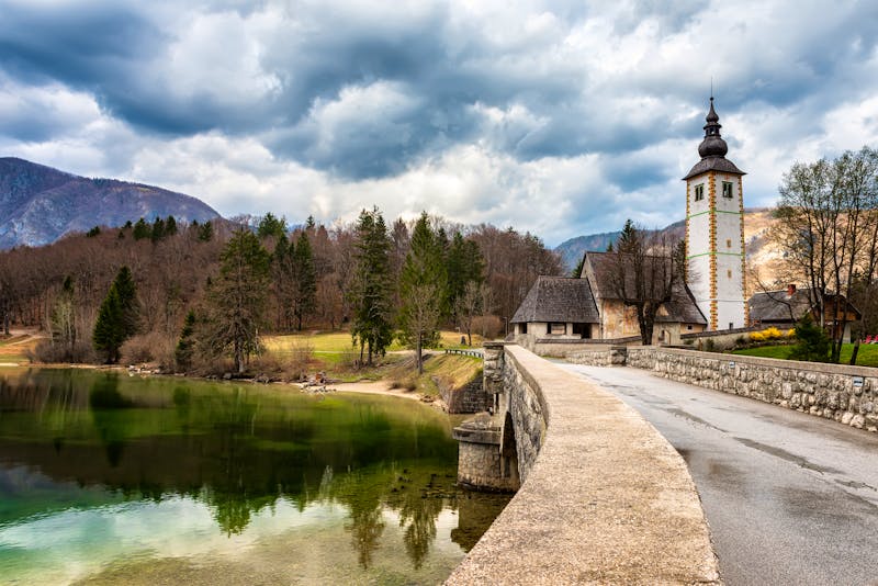 Kirche am Bohinj See im Triglav-Nationalpark in Slowenien - ©©Jess_Ivanova - stock.adobe.com