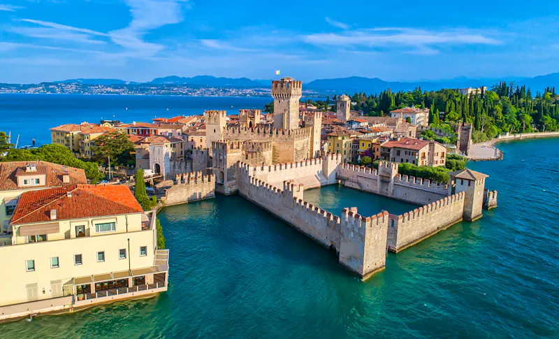 Gardasee - Sirmione - &copy;e_polischuk - stock.adobe.com