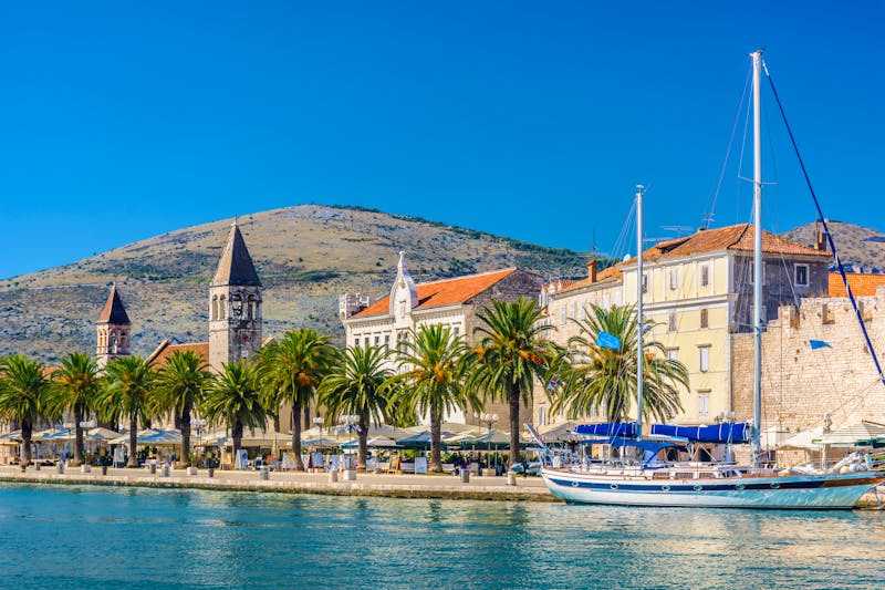 Küstenpromenade in Trogir  - ©©dreamer4787 - stock.adobe.com